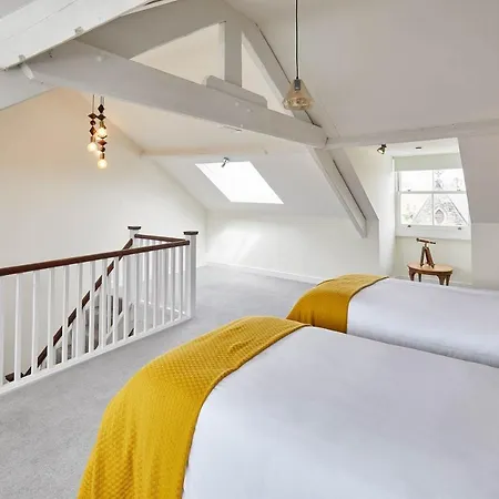 Host & Stay - One Mulgrave Place