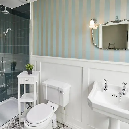 Host & Stay - One Mulgrave Place Whitby